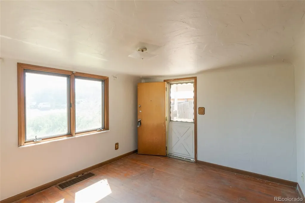 935 S Lowell Boulevard Denver CO 80219