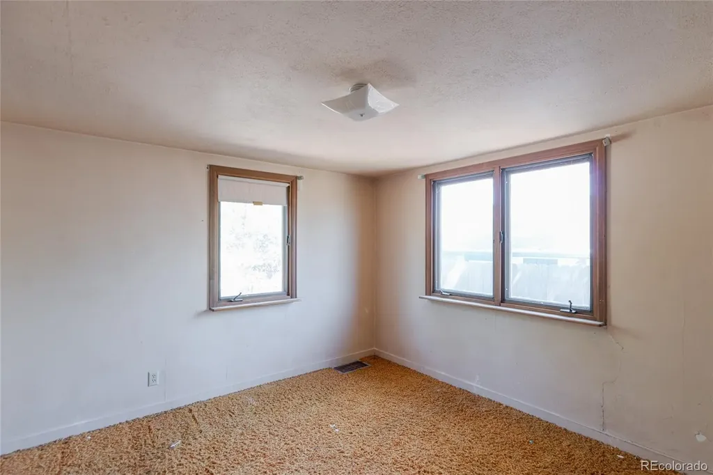 935 S Lowell Boulevard Denver CO 80219