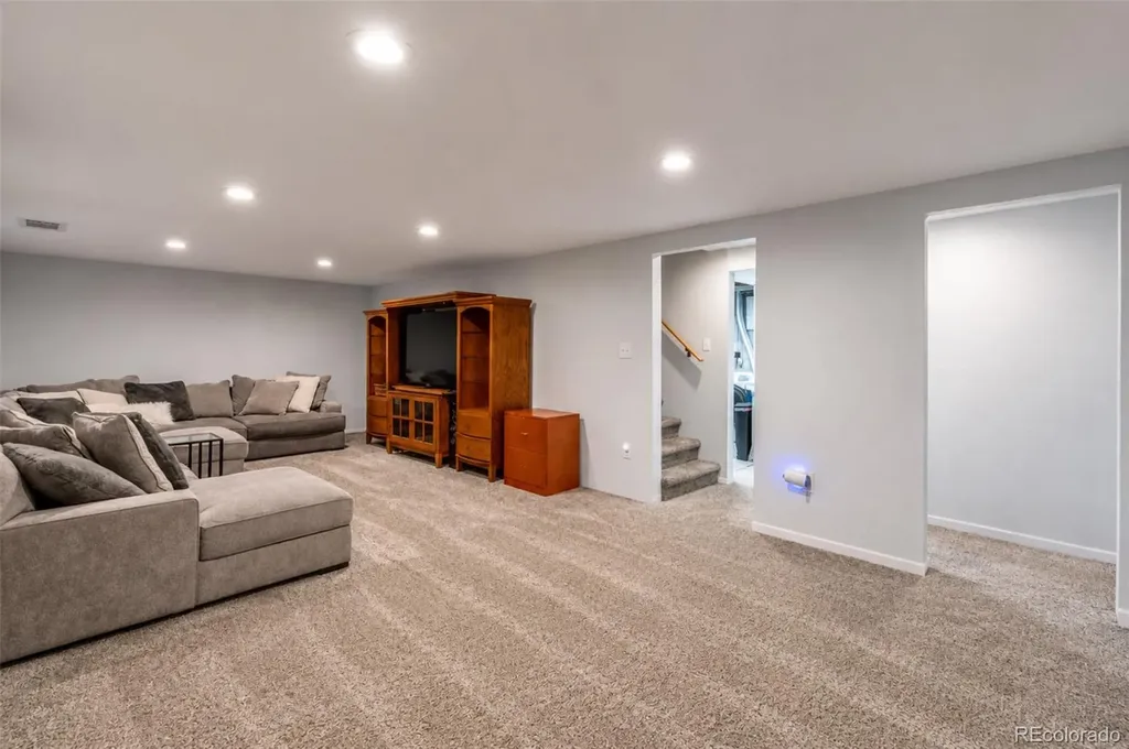 6696 Newcombe Street Arvada CO 80004