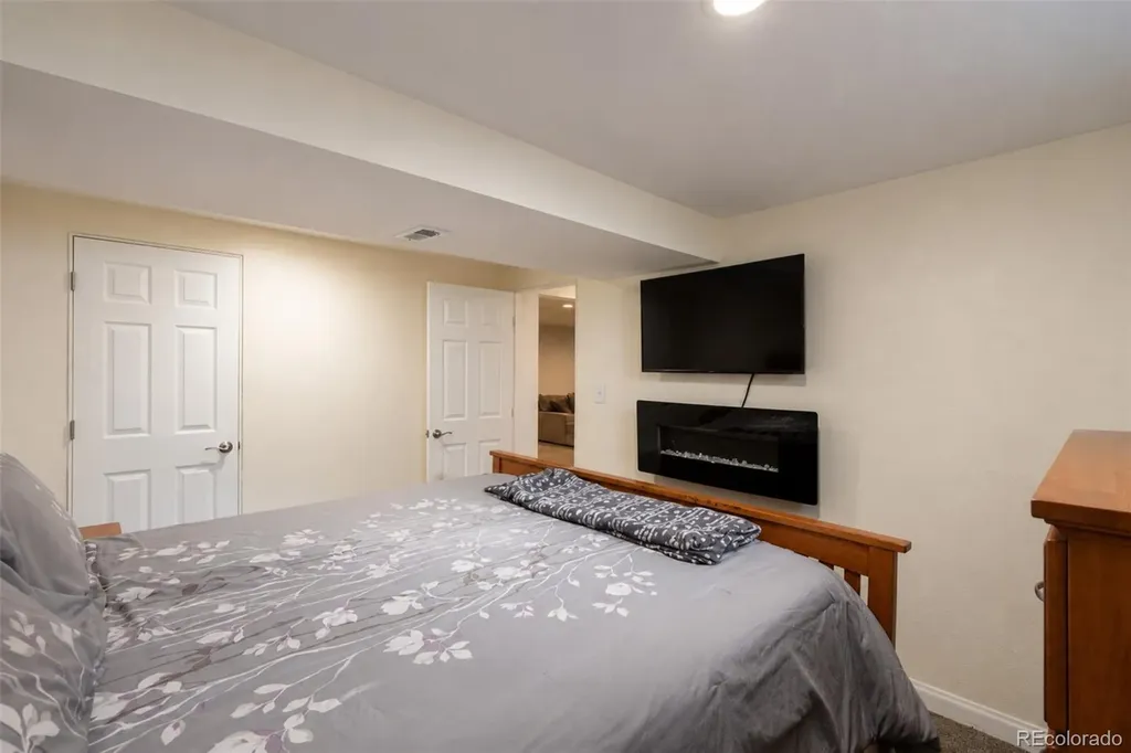 6696 Newcombe Street Arvada CO 80004