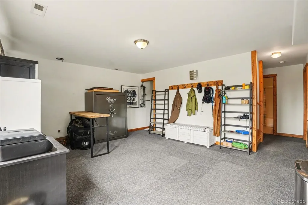 220 Rocky Mountain View Divide CO 80814