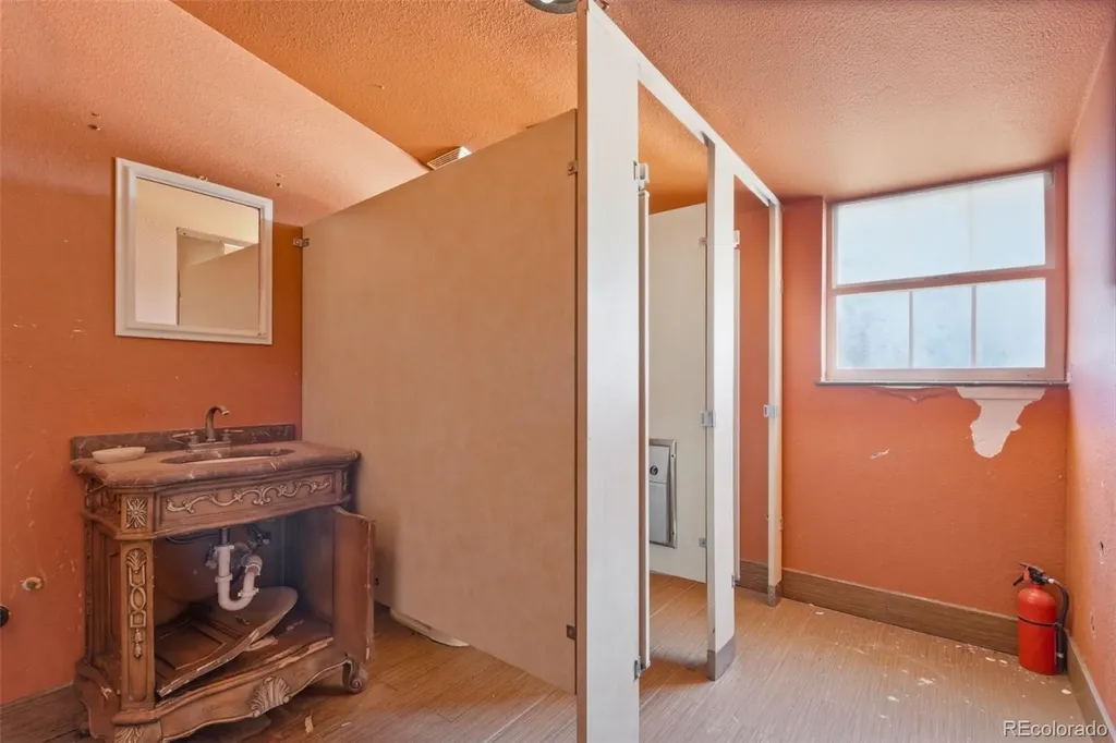 1395 W Alameda Avenue Denver CO 80223
