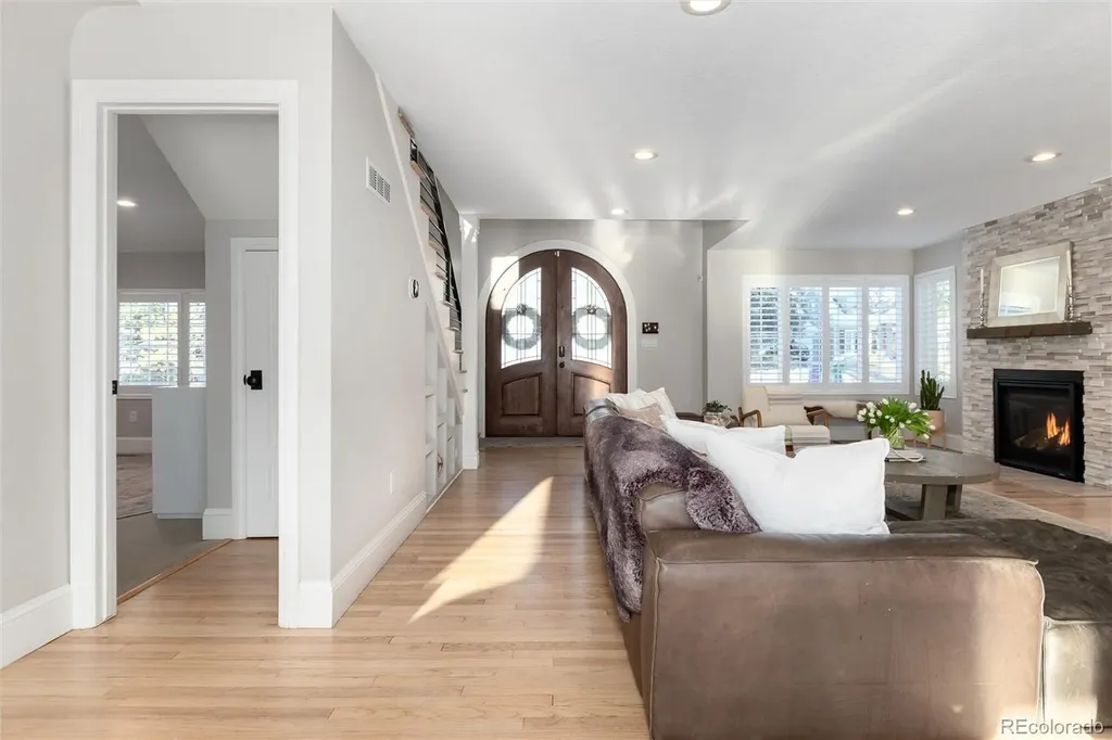 215 Ivanhoe Street Denver CO 80220