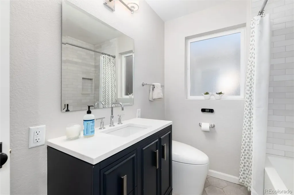 215 Ivanhoe Street Denver CO 80220