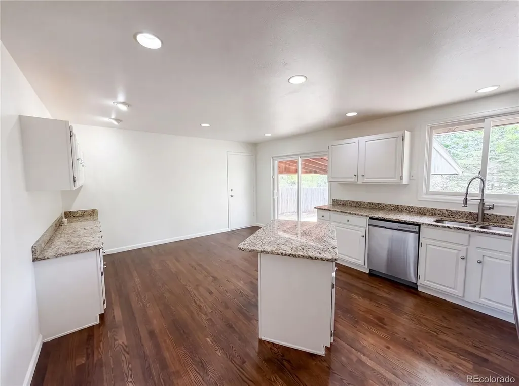 885 W 7th Avenue Drive Broomfield CO 80020