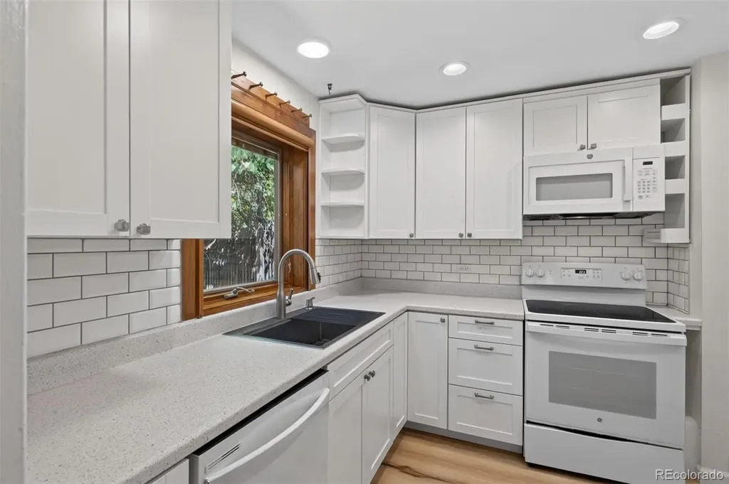 1219 Jasmine Street Denver CO 80220