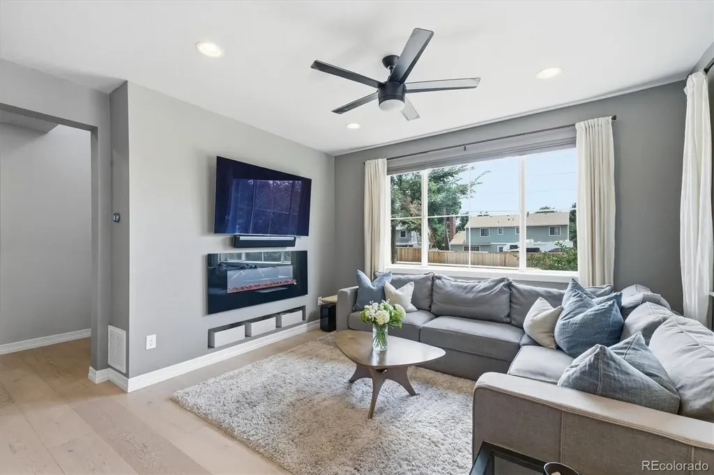 7486 S Logan Street Littleton CO 80122