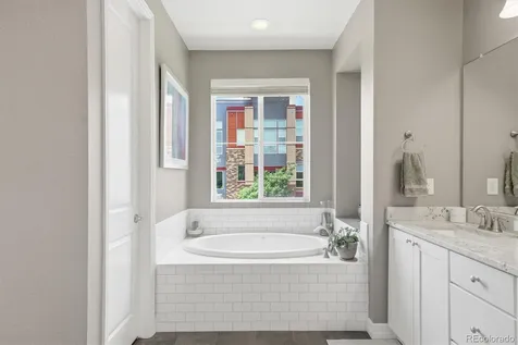 7486 S Logan Street Littleton CO 80122