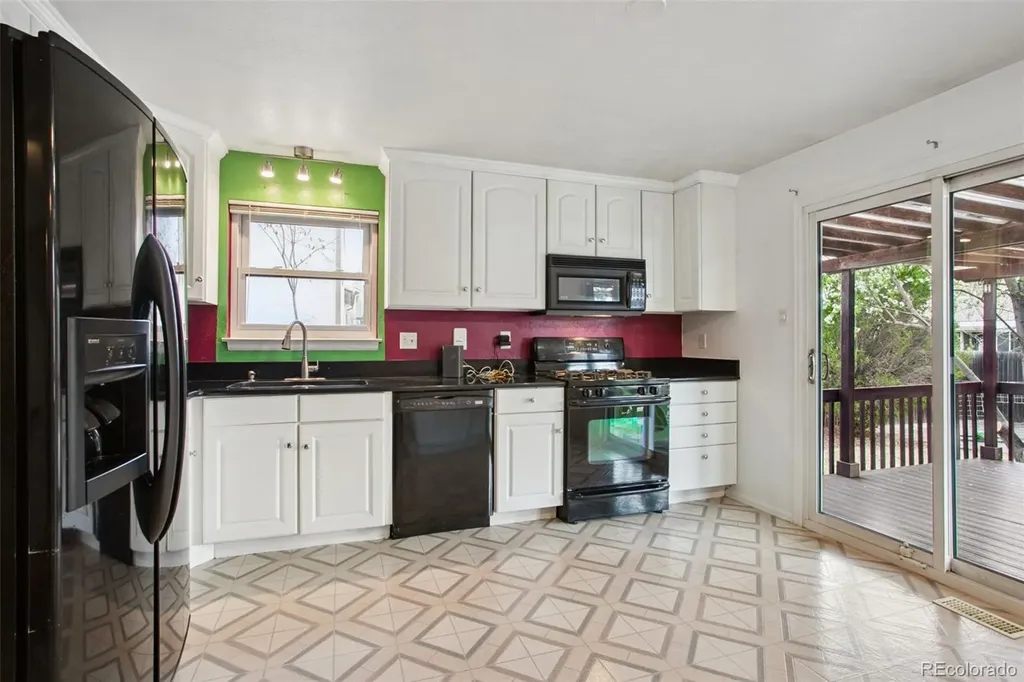 2454 Tulip Street Longmont CO 80501