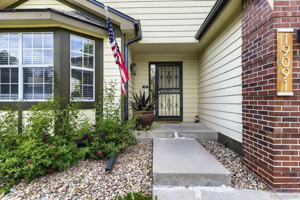 19091 E Chenango Circle Aurora CO 80015