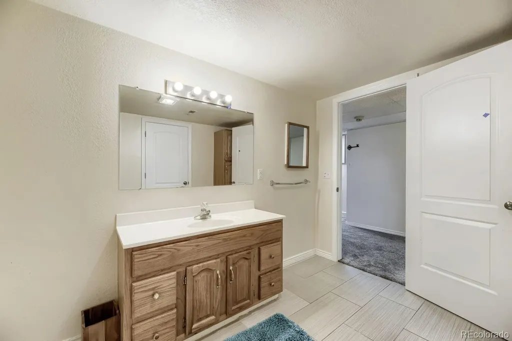 19091 E Chenango Circle Aurora CO 80015