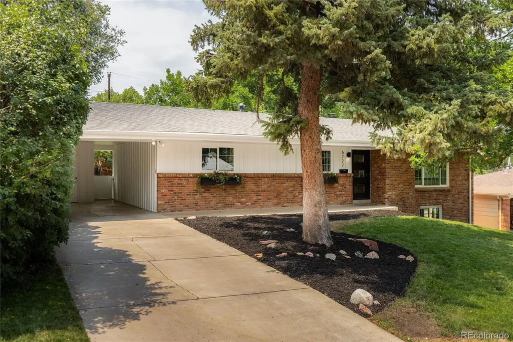 6727 S Gallup Street Littleton CO 80120