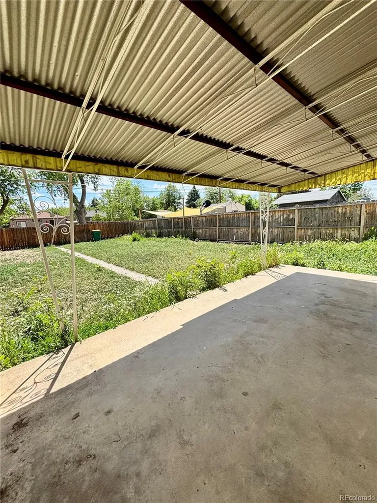 1934 Kenton Street Aurora CO 80010