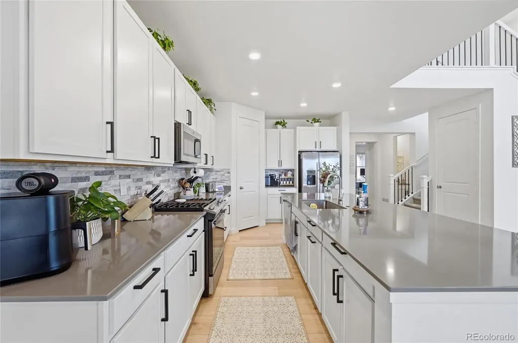 24465 E Evans Drive Aurora CO 80018