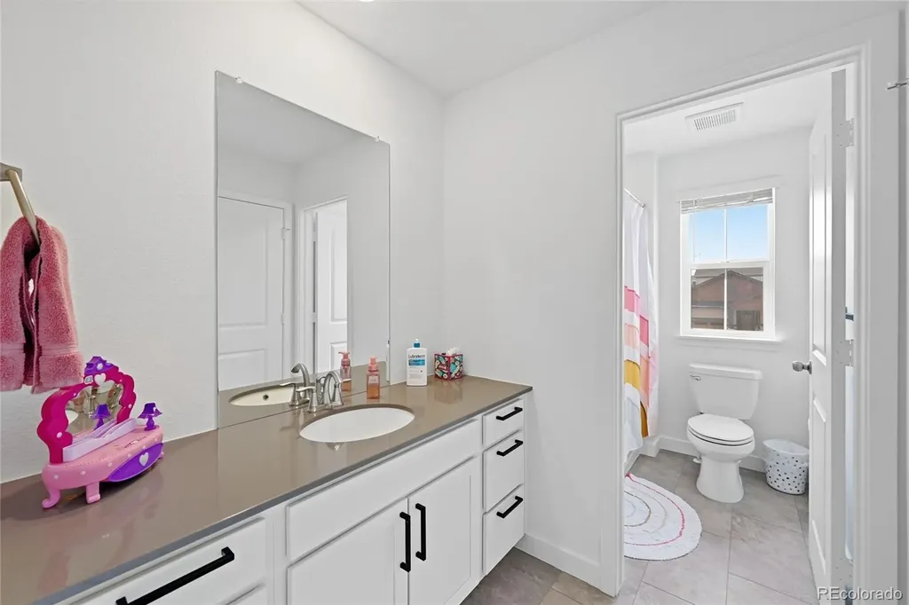 24465 E Evans Drive Aurora CO 80018