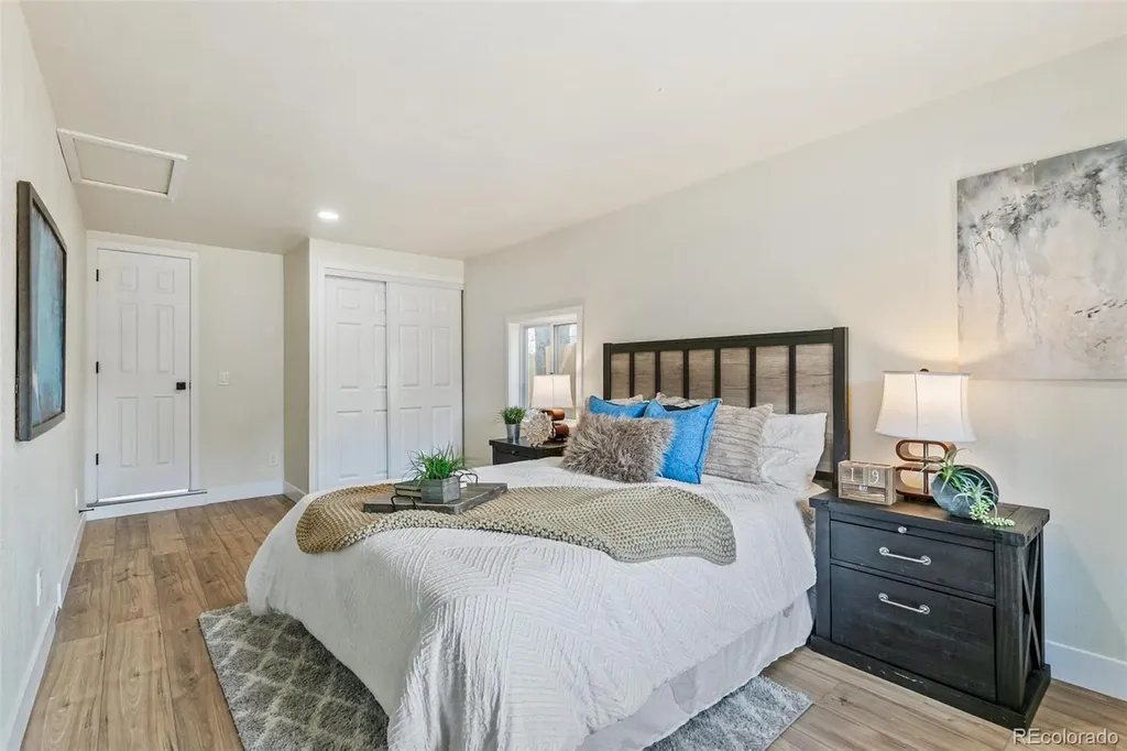1657 Macon Street Aurora CO 80010