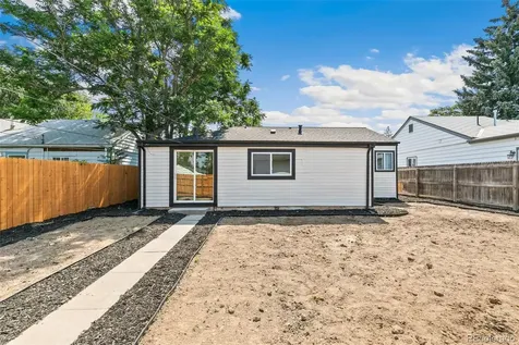 1657 Macon Street Aurora CO 80010