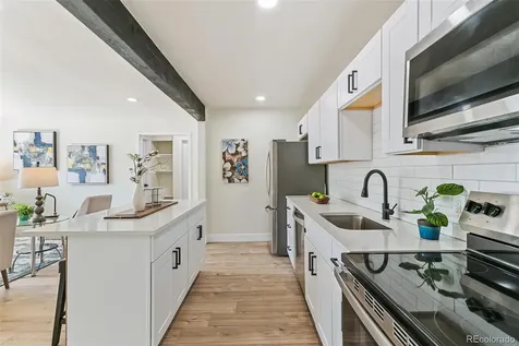 1657 Macon Street Aurora CO 80010