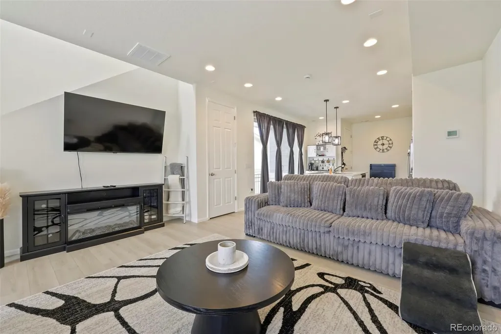 21143 E 67th Avenue Aurora CO 80019