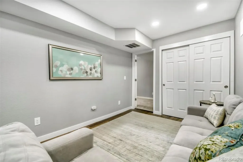 842 Grove Street Denver CO 80204