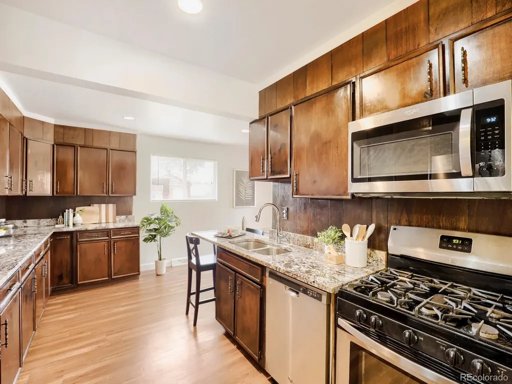 810 Oswego Street Aurora CO 80010