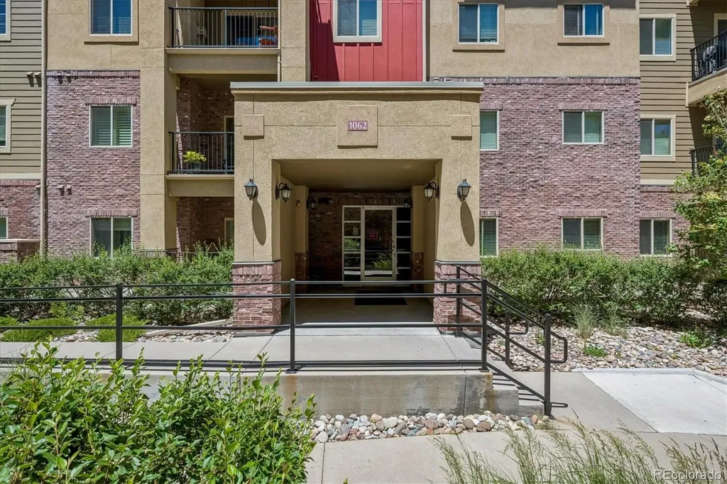 1062 Rockhurst Drive Littleton CO 80129