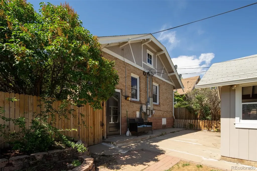 3435 W Hayward Place Denver CO 80211