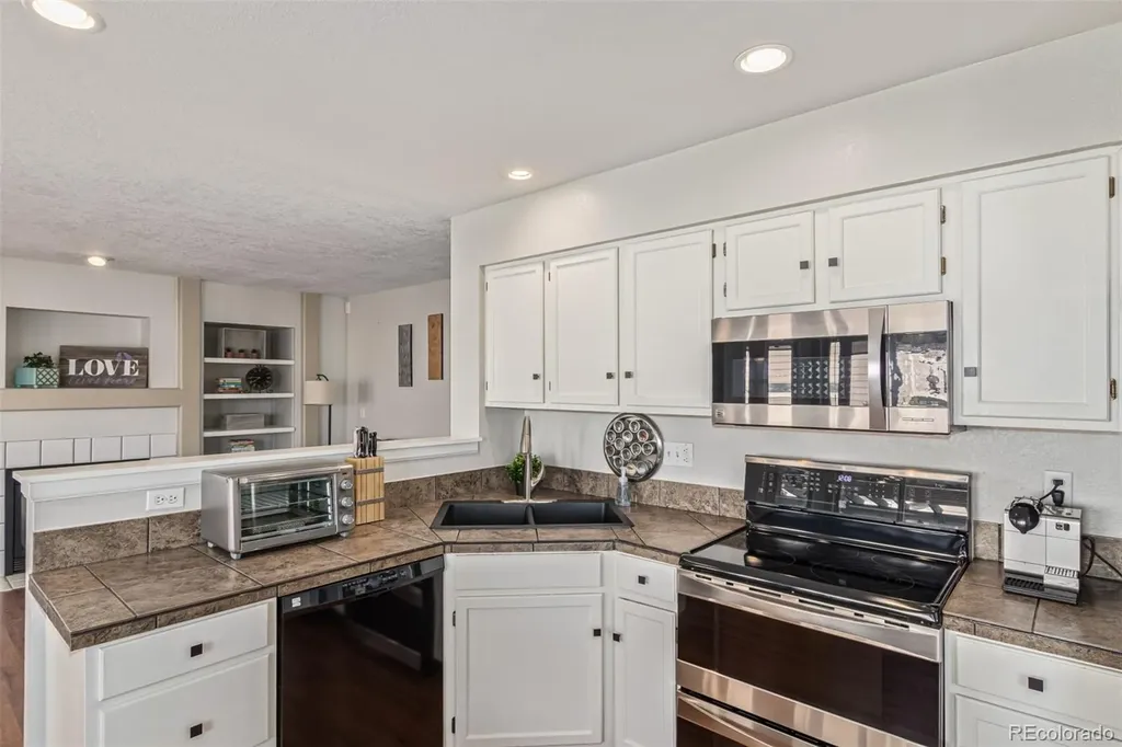 3197 Foxhill Place Highlands Ranch CO 80129