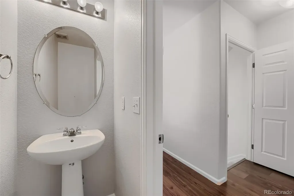 19034 Burlington Place Denver CO 80249