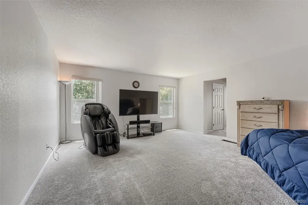 19034 Burlington Place Denver CO 80249
