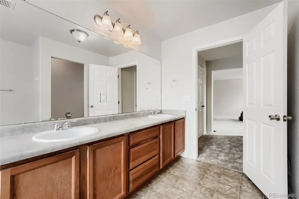 19034 Burlington Place Denver CO 80249