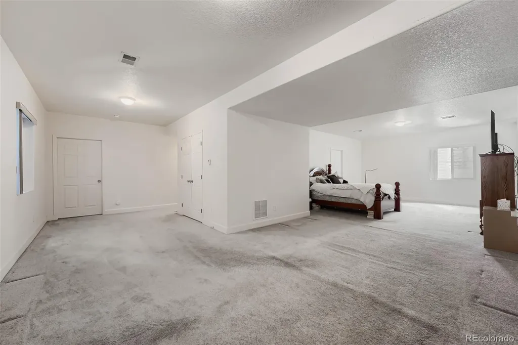 19034 Burlington Place Denver CO 80249