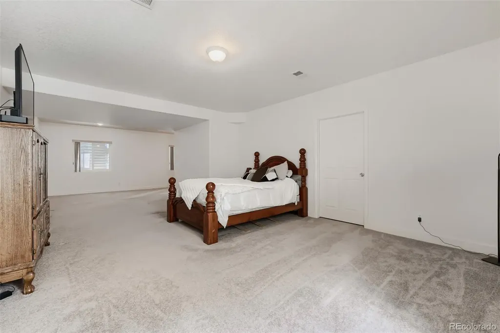 19034 Burlington Place Denver CO 80249