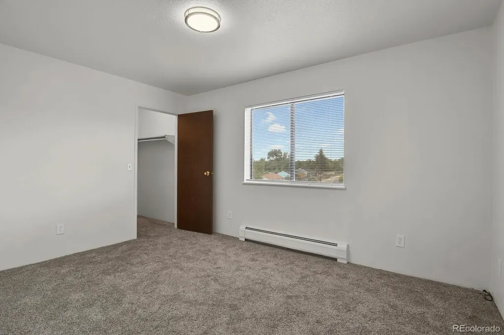 381 S Ames Street Lakewood CO 80226
