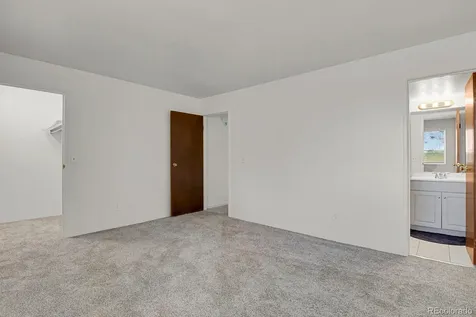 381 S Ames Street Lakewood CO 80226