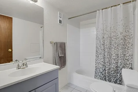 381 S Ames Street Lakewood CO 80226