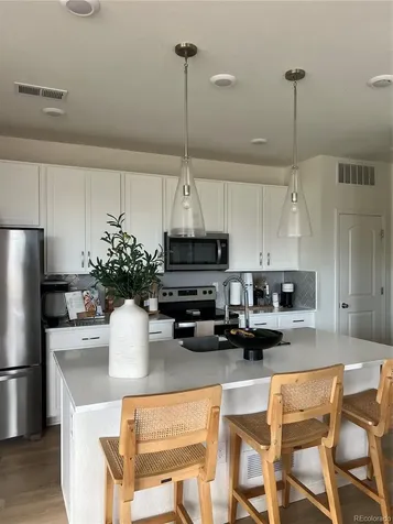 6263 N Liverpool Street Aurora CO 80019