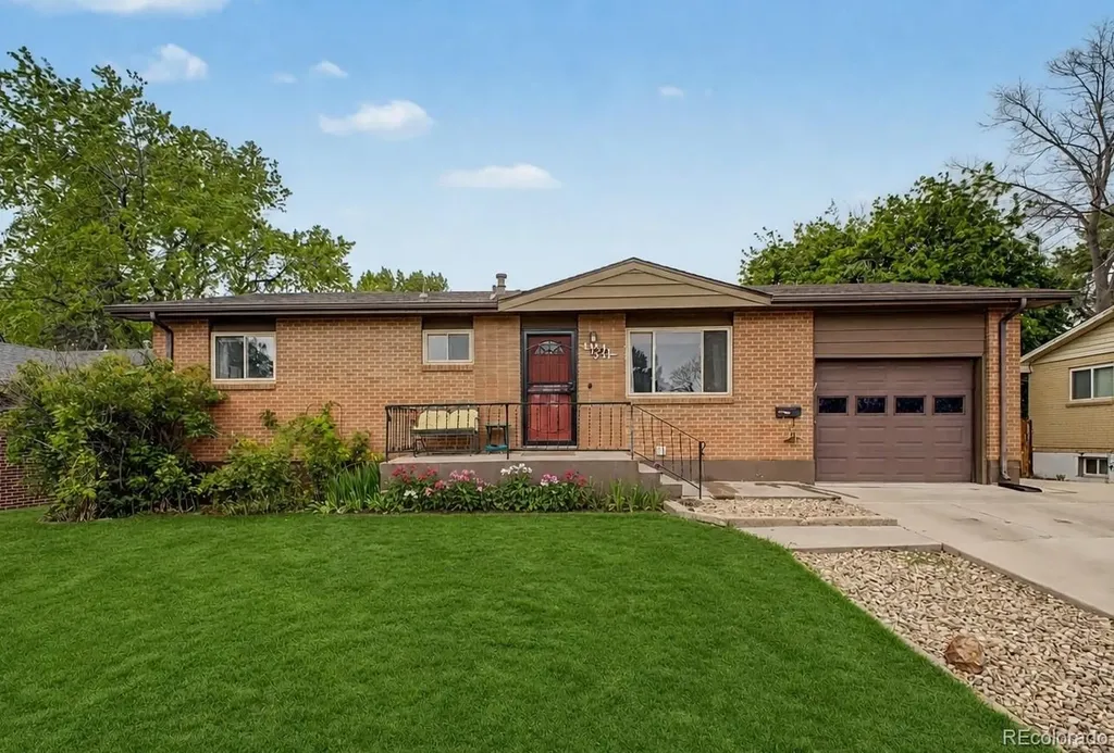1521 Lamplighter Drive Longmont CO 80501