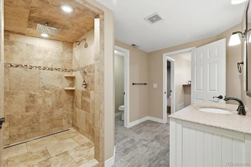 5507 Mustang Drive Longmont CO 80504