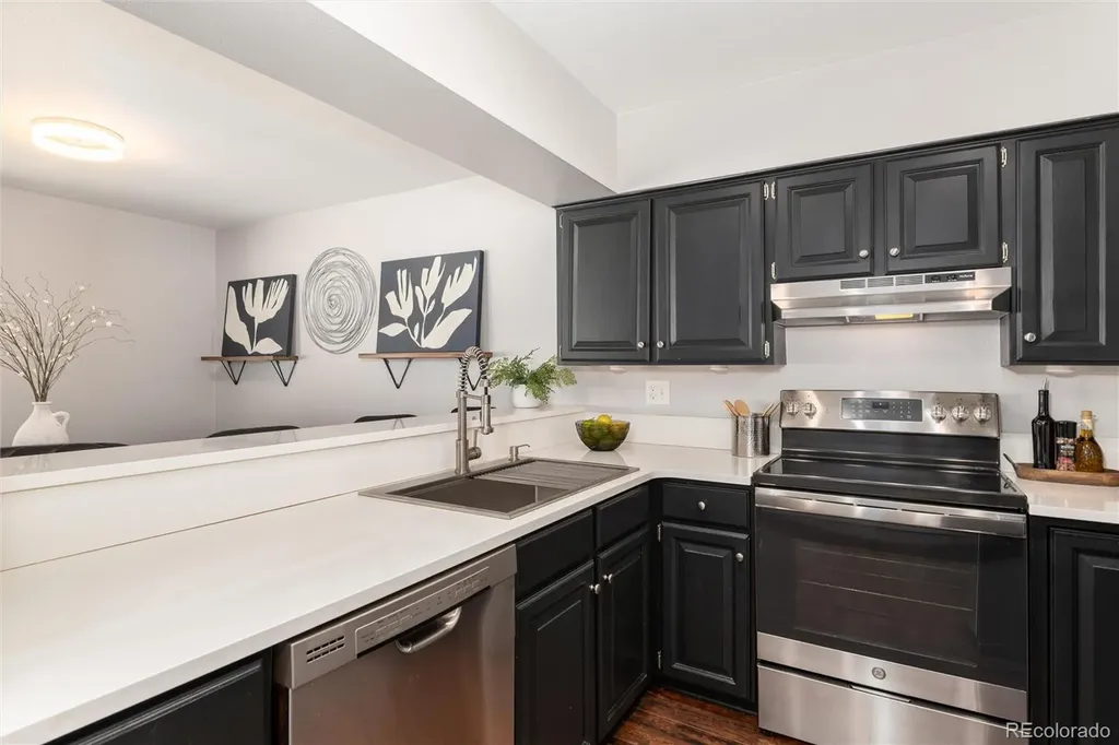 8074 S Trinchera Peak Littleton CO 80127