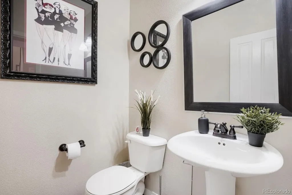 25332 E Indore Drive Aurora CO 80016