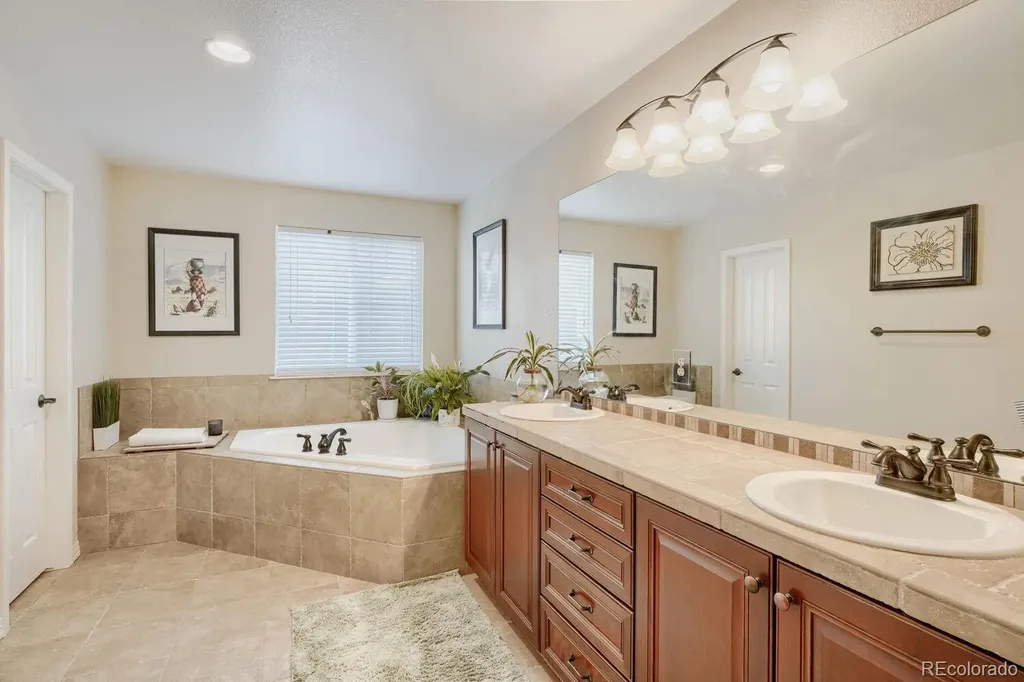 25332 E Indore Drive Aurora CO 80016