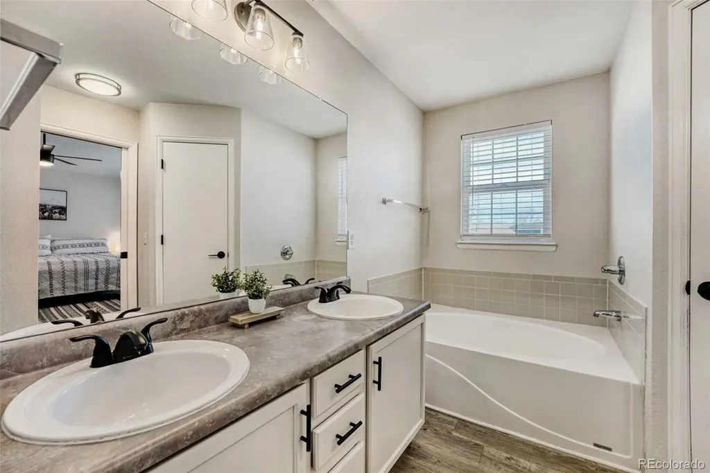 5121 S Lisbon Way Centennial CO 80015