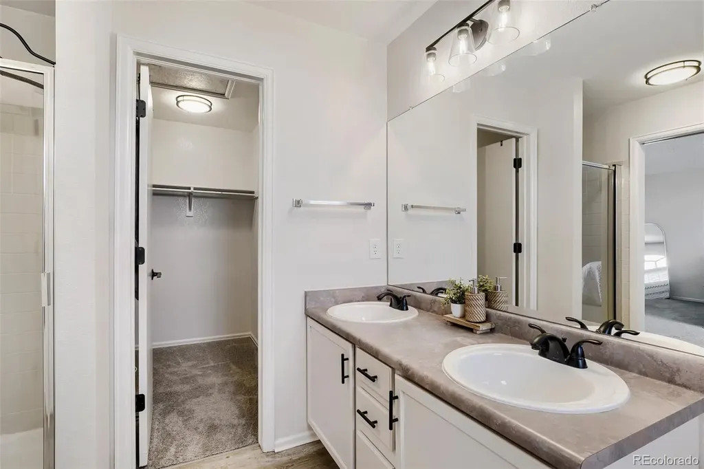 5121 S Lisbon Way Centennial CO 80015