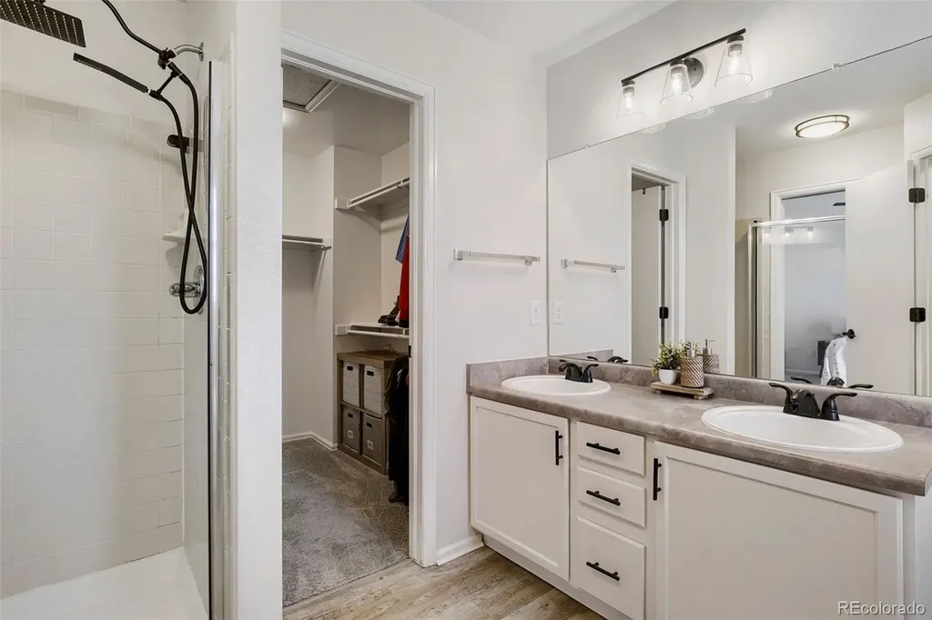 5121 S Lisbon Way Centennial CO 80015