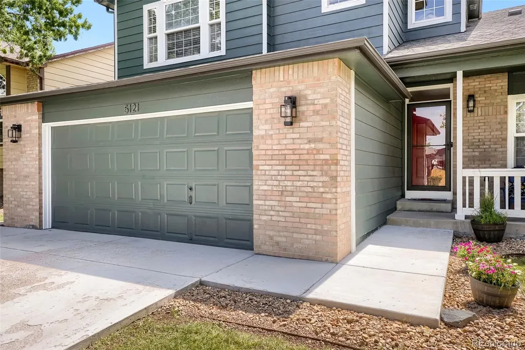 5121 S Lisbon Way Centennial CO 80015