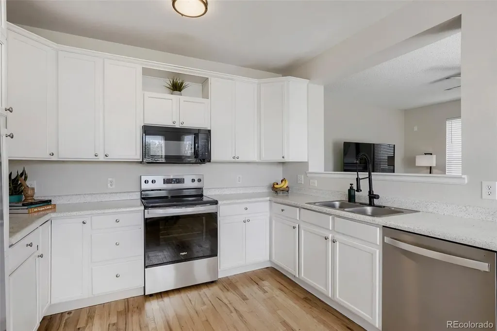 5121 S Lisbon Way Centennial CO 80015