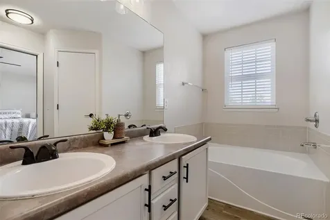 5121 S Lisbon Way Centennial CO 80015