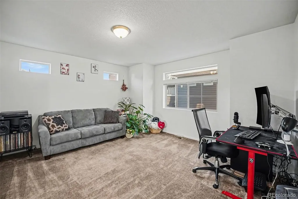 10224 Zeno Street Commerce City CO 80022