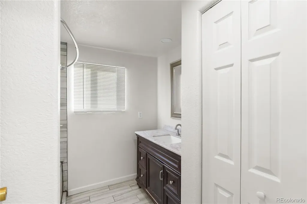 1095 Western Drive Colorado Springs CO 80915